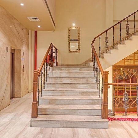 Oyo Townhouse 934 L'Elegant Hotel & Banquetby Ace Manor Ghaziabad Exterior photo