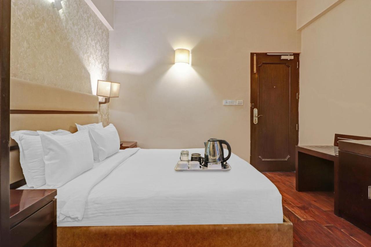 Oyo Townhouse 934 L'Elegant Hotel & Banquetby Ace Manor Ghaziabad Exterior photo