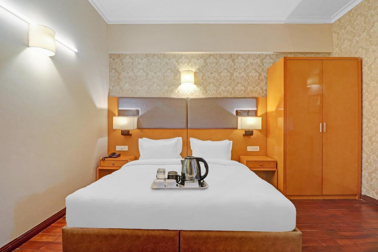 Oyo Townhouse 934 L'Elegant Hotel & Banquetby Ace Manor Ghaziabad Exterior photo